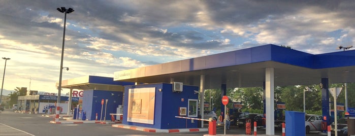 Gasolinera Carrefour is one of Mis sitios frecuentes.