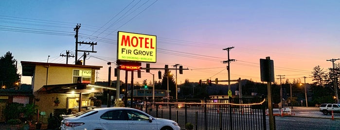 Fir Grove Motel is one of Krzysztofさんのお気に入りスポット.