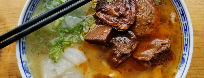 Big Beef Bowl 牛大碗 is one of lunch.