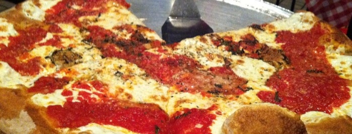 Brooklyn's Brick Oven Pizzeria is one of Restaurants near Jersey City, NJ.
