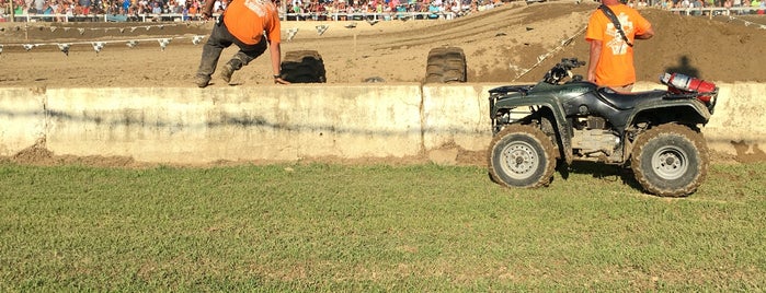 Dennis Anderson's Muddy Motorsports Park is one of Places.
