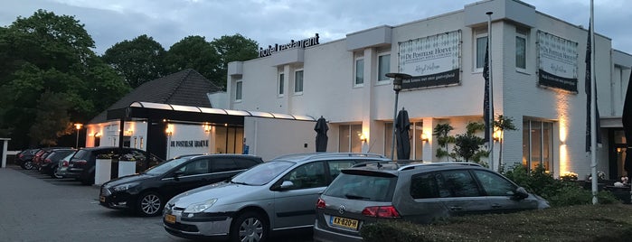 Hotel De Postelse Hoeve is one of Tempat yang Disukai Theo.