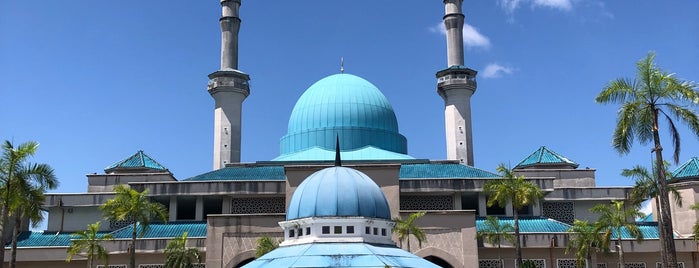 Masjid Sultan Haji Ahmad Shah is one of masjid.