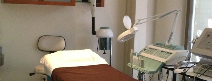 Relax Spa Therapy & Sports is one of Lugares favoritos de Alejandro.