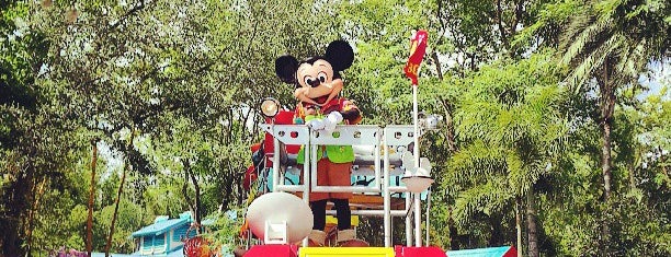 Mickey's Jammin' Jungle Parade is one of WdW Animal Kingdom.