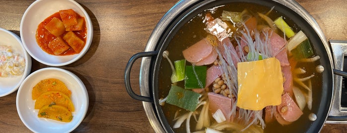 반카부대찌개 is one of 부대찌개.