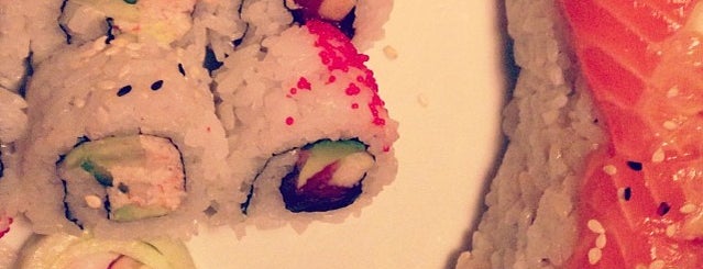 COBO Sushi is one of Lieux qui ont plu à SpAcE cHimP.