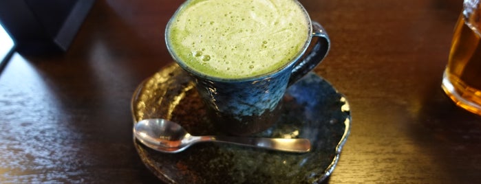 日本茶カフェ 茶華 Japanese Tea Cafe Chaka is one of Tracy 님이 좋아한 장소.