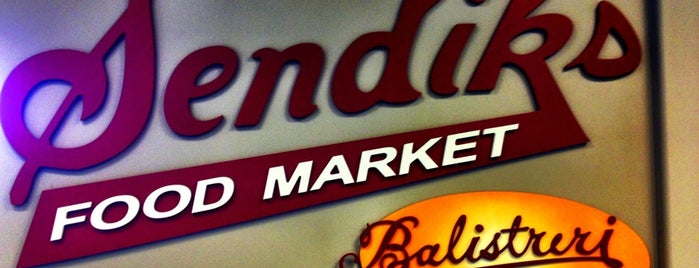 Sendik's Food Market is one of Posti che sono piaciuti a Karl.