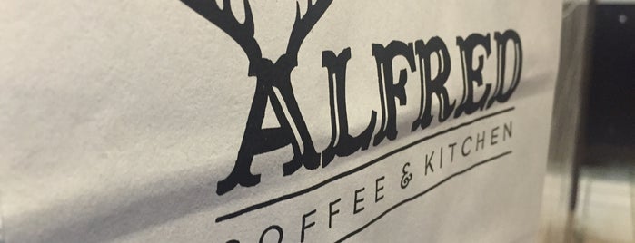 Alfred Coffee & Kitchen is one of สถานที่ที่ David ถูกใจ.