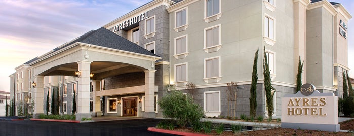 Ayres Hotel Fountain Valley/Huntington Beach is one of Thibault 님이 좋아한 장소.