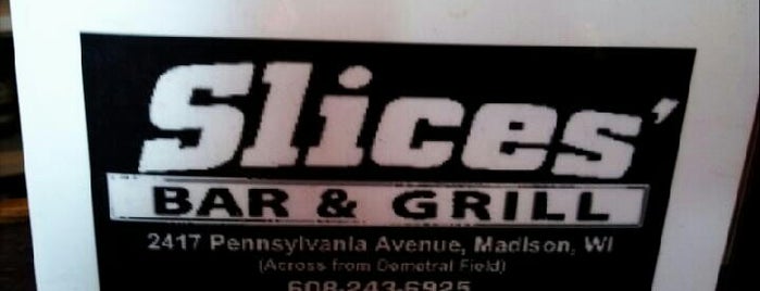 Slice's Bar & Grill is one of สถานที่ที่บันทึกไว้ของ Sonja.