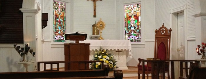 Sacred Heart Catholic Church is one of สถานที่ที่ Phillip ถูกใจ.