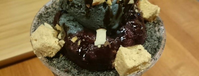 Cups Bingsu Cafe is one of DJさんのお気に入りスポット.