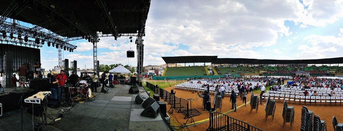 Estadio Monumental Cuauhtémoc is one of Estadios de béisbol.