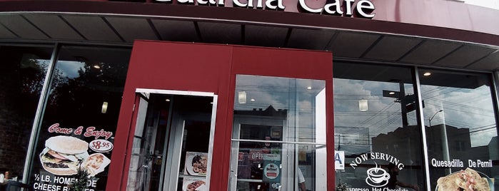 La Guardia Café is one of สถานที่ที่บันทึกไว้ของ Kimmie.