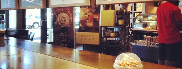 Starbucks is one of Lugares favoritos de Jian.