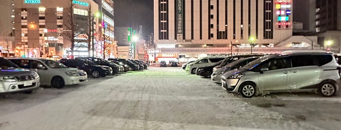 カラオケまねきねこ 札幌駅前店 is one of 楽.