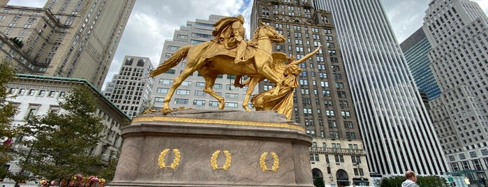 Thomas Moore Statue is one of Lieux sauvegardés par Kimmie.