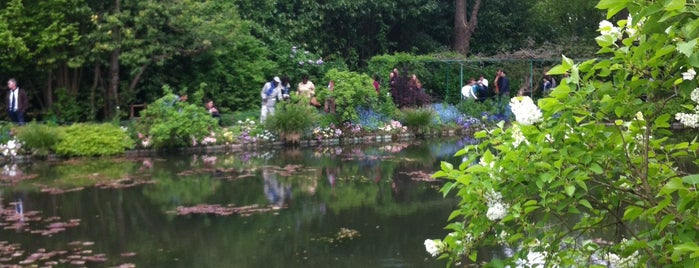 Jardins de Claude Monet is one of Paris.