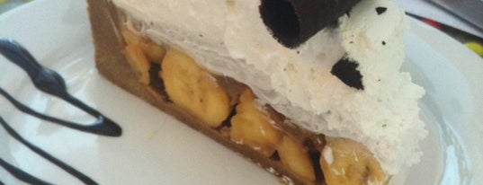 Banapple Pies & Cheesecakes is one of สถานที่ที่ Gina ถูกใจ.