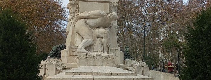 Monumento aos Mortos da Grande Guerra is one of Lisboa.