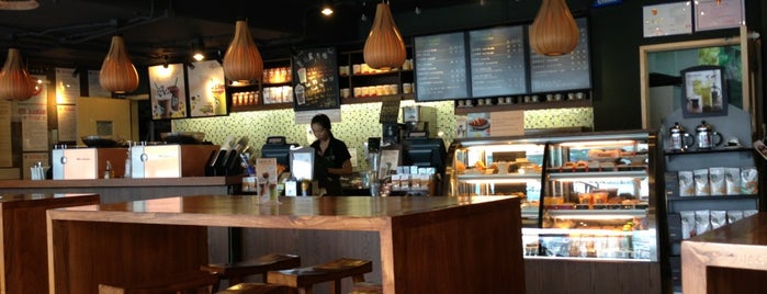 Starbucks is one of Greg: сохраненные места.