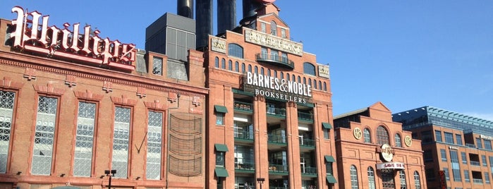 Barnes & Noble is one of Gespeicherte Orte von Vesper.