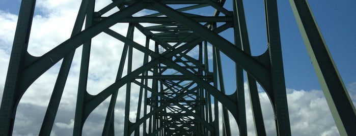 North Bend Bridge is one of Lieux qui ont plu à Martin L..