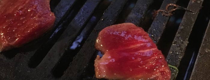 焼肉食道かぶり 高円寺アパッチ店 is one of Tokyo.