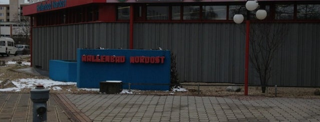 Hallenbad Nordost is one of Mirko 님이 좋아한 장소.