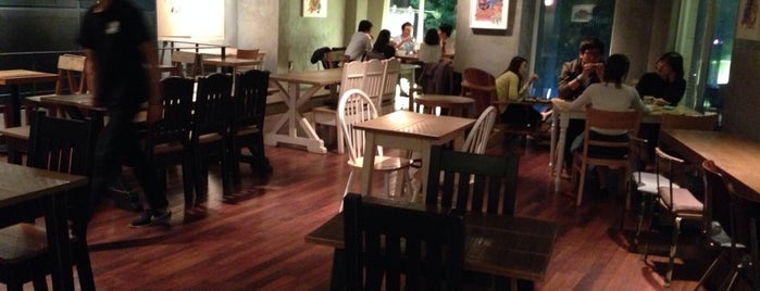 Cafe 4M is one of สถานที่ที่บันทึกไว้ของ ahnu.