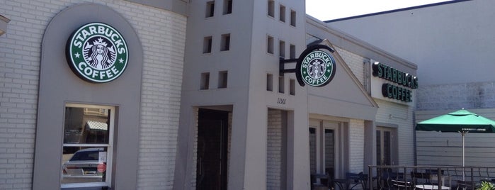 Starbucks is one of Tempat yang Disukai Aletha.