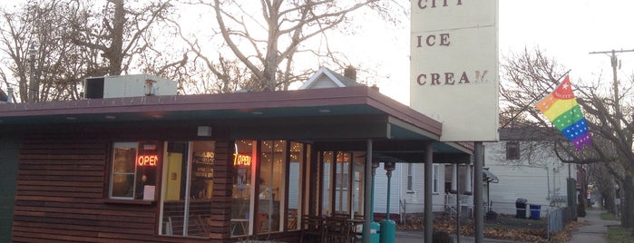 Mason's Creamery is one of Spots from Triple D.