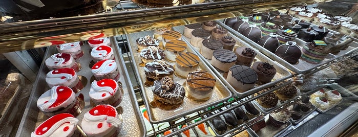 Gencarelli's Bakery is one of Gregg’s Liked Places.