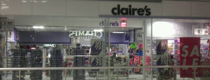 Claire's is one of Tempat yang Disukai Wesley.