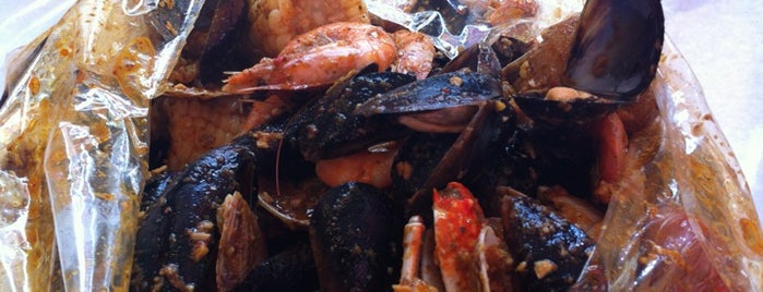 Boiling Crab Seafood is one of Locais salvos de Anna.