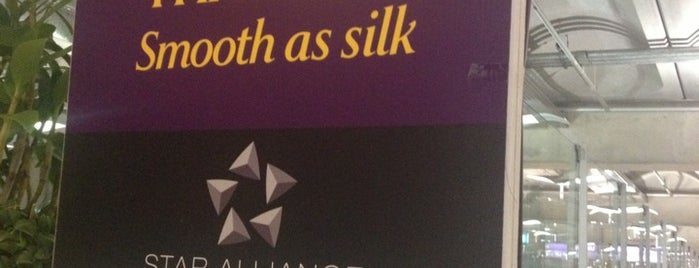 Royal Silk Lounge is one of Posti che sono piaciuti a Kit.