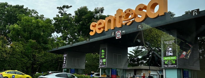Sentosa Entrance Gantry is one of Ways to get into Sentosa.