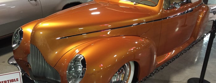 Floyd Garrett's Muscle Car Museum is one of Gatlinburg/Pigeon Forge To-Do List.