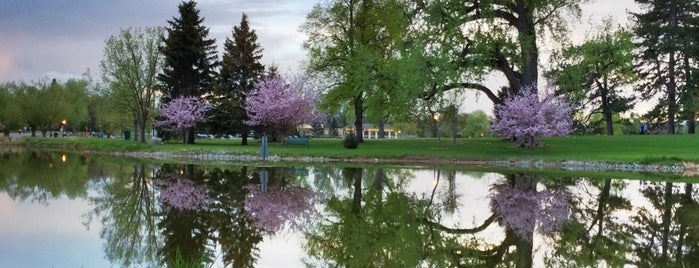 Washington Park Neighborhood is one of Tempat yang Disukai Mark.