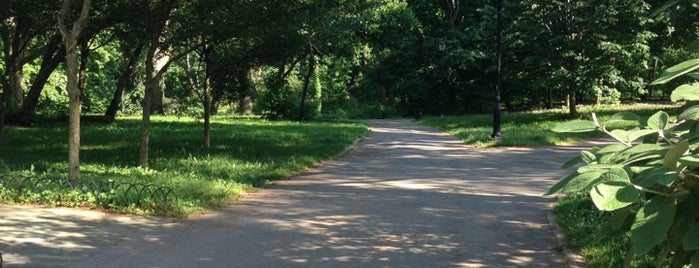 Crocheron Park is one of Shiv'in Beğendiği Mekanlar.