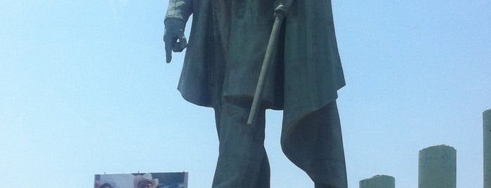 Monumento a Juárez is one of Tempat yang Disukai Klawdy@.