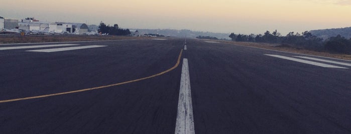 Torre de Control Aeropuerto Atizapan is one of สถานที่ที่ Thelma ถูกใจ.