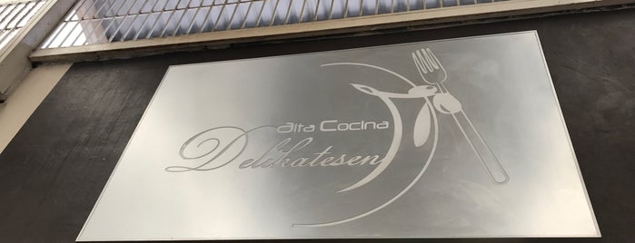 Alta Cocina Delikatesen is one of สถานที่ที่ Dave ถูกใจ.