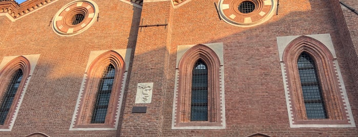 Santa Maria Incoronata is one of Милан.