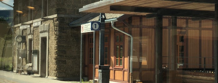 Bahnhof Welsberg-Gsies / Stazione di Monguelfo-Casies is one of Train stations South Tyrol.