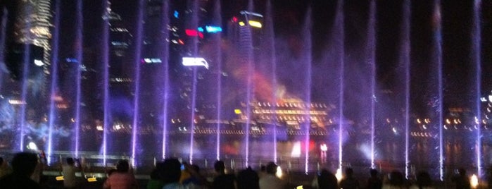 Spectra (Light & Water Show) is one of Singapore's Checkins.