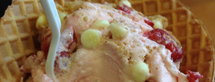 Cold Stone Creamery is one of The 15 Best Places for Desserts in Norfolk.