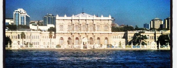 Palacio de Dolmabahçe is one of Istanbul-to-do.